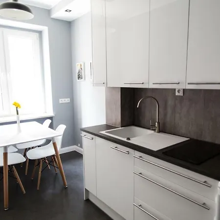 Szczesliwa 13 דירה *